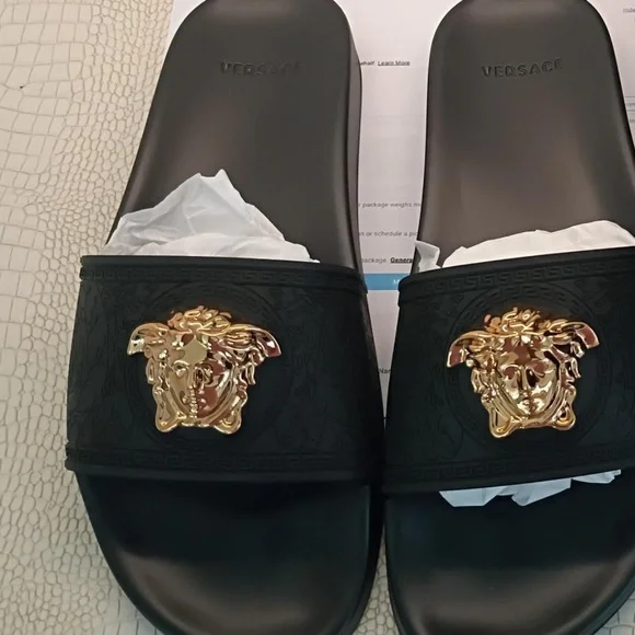 💋 Versace Authentic size 39 *NEW - Picture 1 of 8
